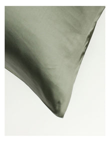 Luxe Silk Pillowcase in Ivy