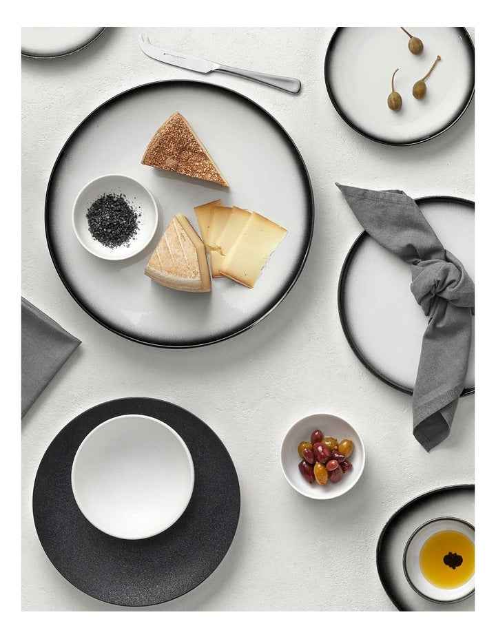 Caviar Granite Coupe Plate 20cm in Black/White