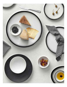 Caviar Granite Coupe Plate 20cm in Black/White
