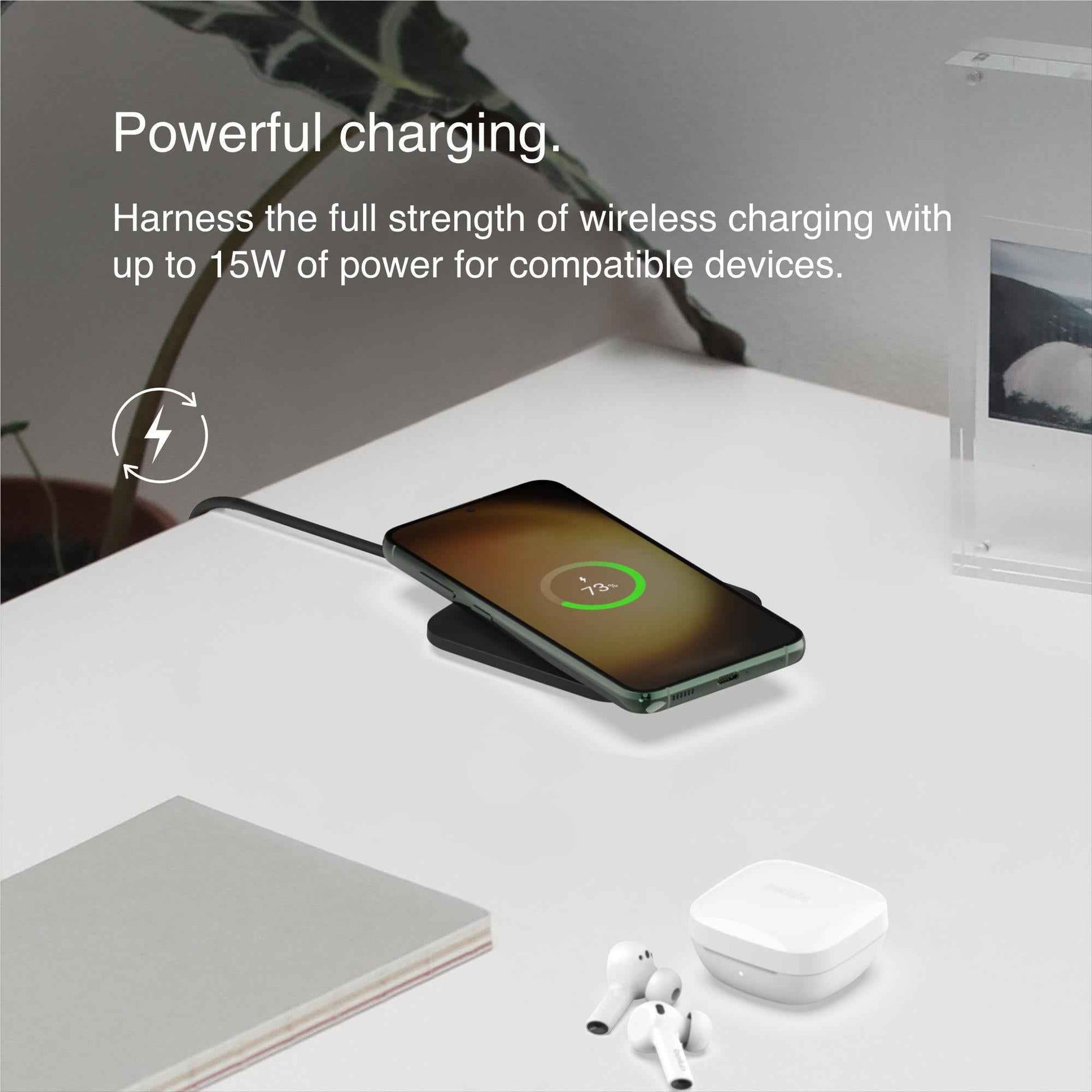 Belkin BoostCharge Universal Easy Align 15W Wireless Charging Pad