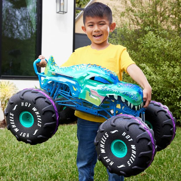 Hot Wheels Monster Trucks RC Battery-Powered 1:6th Scale Mega-Wrex