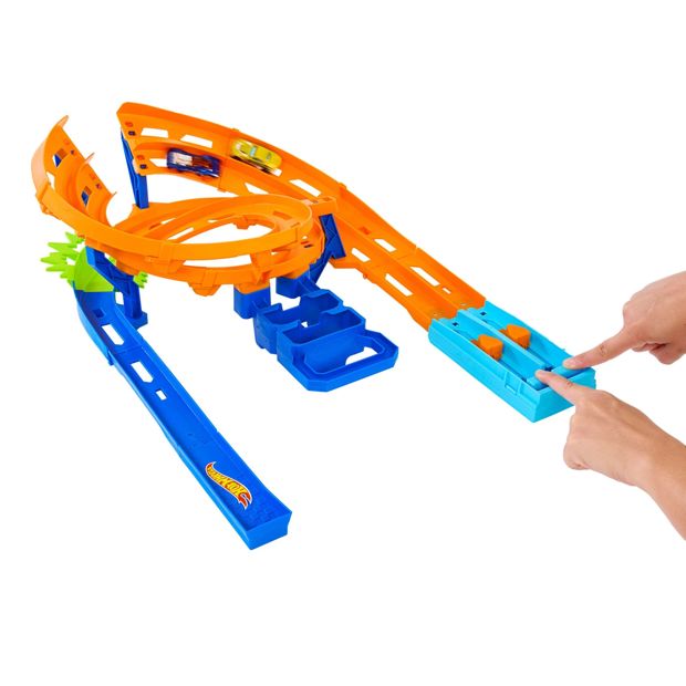 Hot Wheels Whip Around Raceway