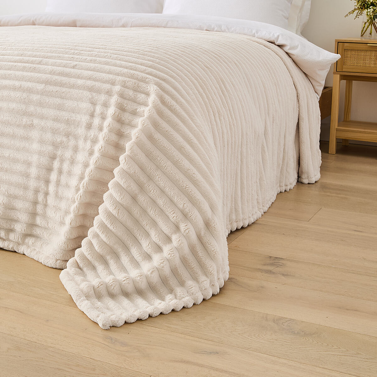 Plush Ribbed Blanket - Double/Queen Bed, Ivory
