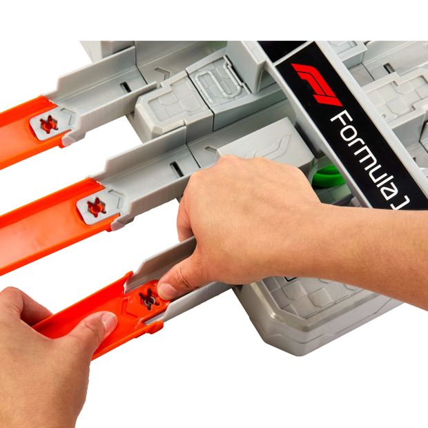 Mattel Hot Wheels Race Formula 1 Grand Prix Circuit Track Set