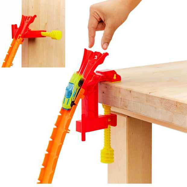 Mattel Hot Wheels Action Hot Ones Gravity Drop Track Set