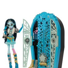 Mattel Monster High Skulltimate Secrets Hauntlywood Mysteries Frankie Stein Doll