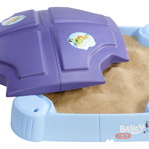 Bluey Beach Day Sandbox