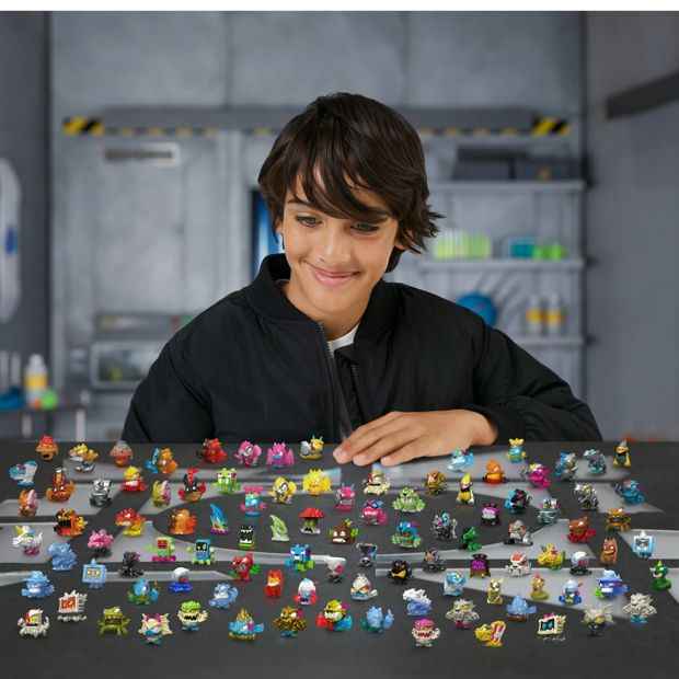 6 Pack MrBeast Lab Swarms S3 Lab Playset - Assorted