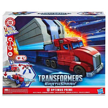 Transformers Earthspark Optimus Prime Battle Trailer Playset