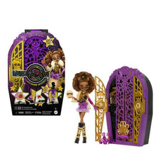 Monster High Skulltimate Secrets Hauntlywood Mysteries Clawdeen Wolf Doll