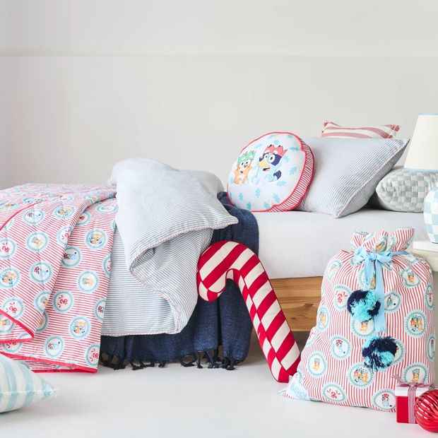 Bluey Christmas Coverlet
