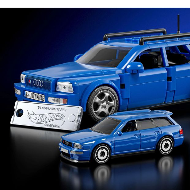Mattel Brick Shop Hot Wheels '94 Audi Avant RS2 Building Toy Kit