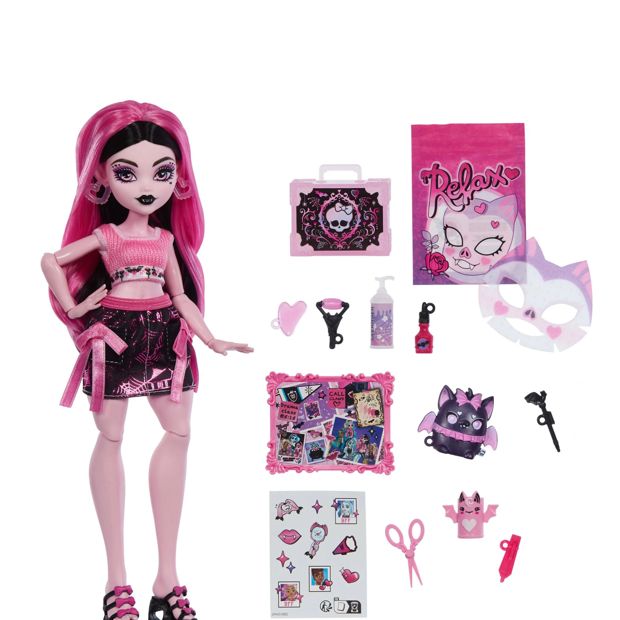 14 Piece Monster High Self-Scare Secrets Draculaura Fashion Doll and Accessories Set