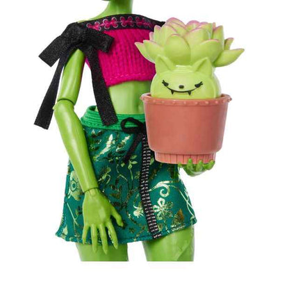 Monster High Self-Scare Secrets Venus McFlytrap Fashion Doll