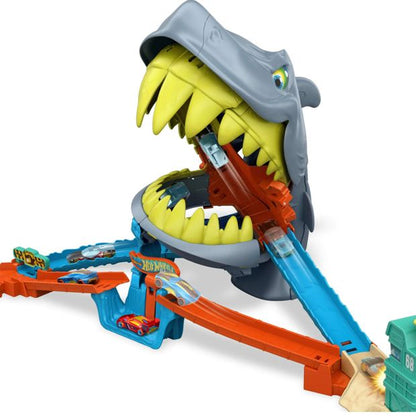 Hot Wheels City Shark Chomp Beach Playset & 1:64 Scale Die-Cast Toy Car