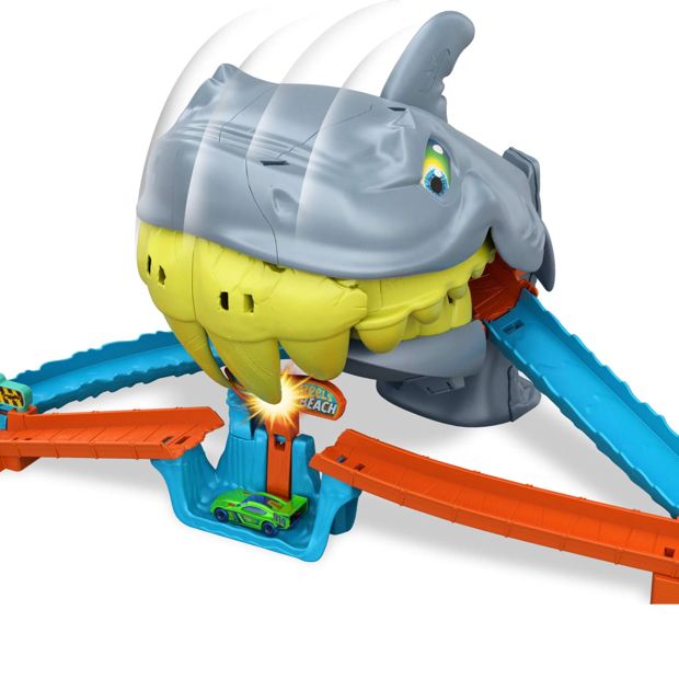 Hot Wheels City Shark Chomp Beach Playset & 1:64 Scale Die-Cast Toy Car