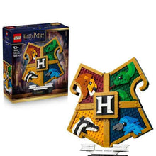 LEGO® Harry Potter TM Hogwarts™ House Crest 76462