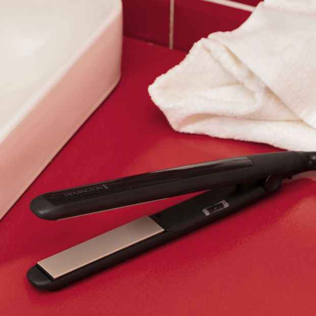 Remington Ceramic Straight 215 Straightener