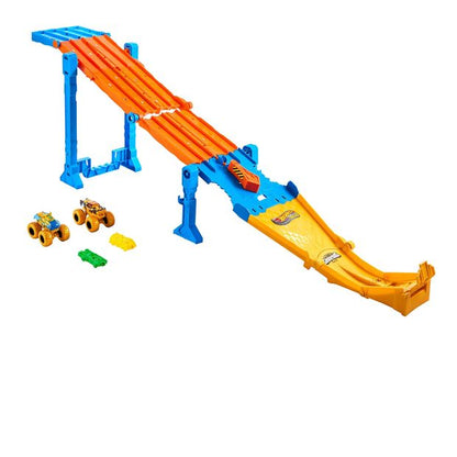 Hot Wheels Monster Trucks Dual Terrain Raceway