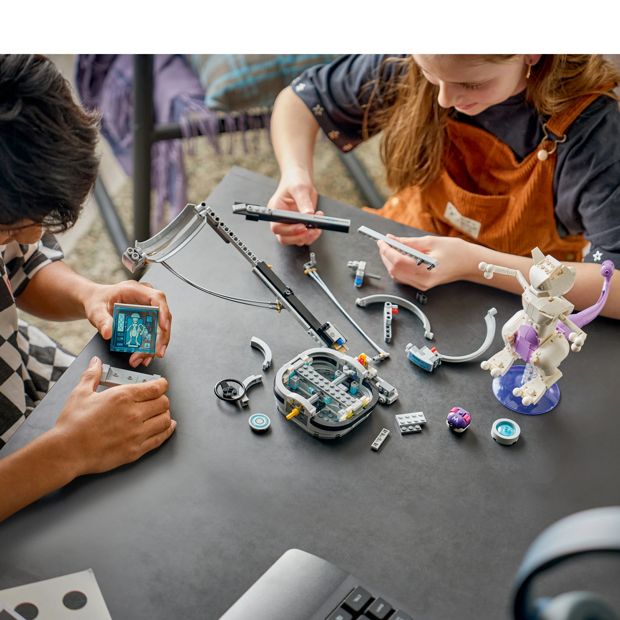 LEGO® Pokemon SMART Play: Mewtwo's Lab Break 72163