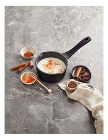 Classic Milk Pan with Spouts 16cm in Black