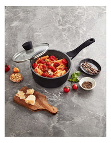 Classic Non-Stick Saucepan with Lid 20cm/2.7L in Black