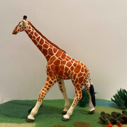 Reticulated Giraffe Figurine by Safari Ltd Extra Large Safari Collection Animal Figurines 3yrs+