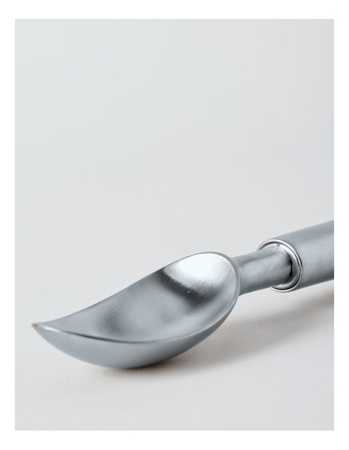 One Ice Cream Scoop in Silver