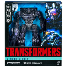 Transformers - Studio Series: Leader Class Transformers: Dark Of The Moon Shockwave Figure