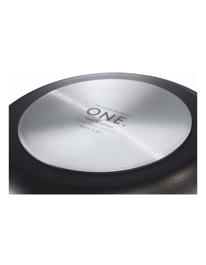 One Hard Anodised Wok with Lid 32cm in Black