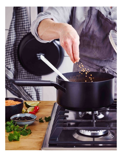 Smartshape Covered Saucepan 20cm in Black PFAS-free ceramic non-stick