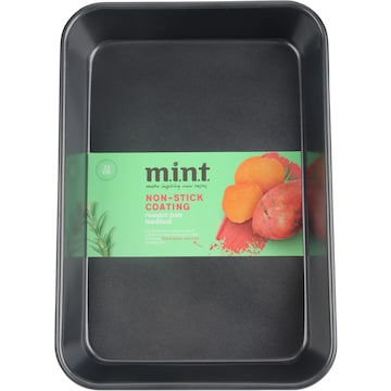 MINT Non-Stick Coating Medium Roaster Pan each
