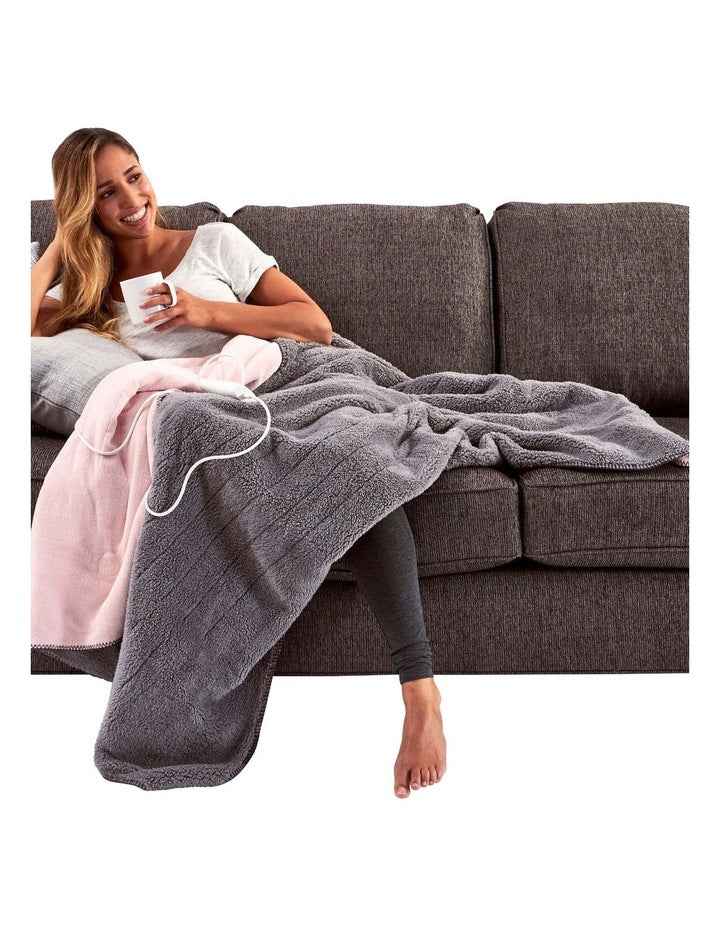 Reversible Sherpa Heated Throw in Pink/Grey
