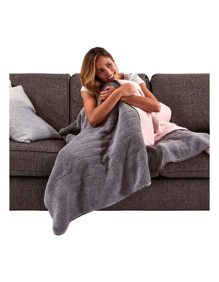 Reversible Sherpa Heated Throw in Pink/Grey