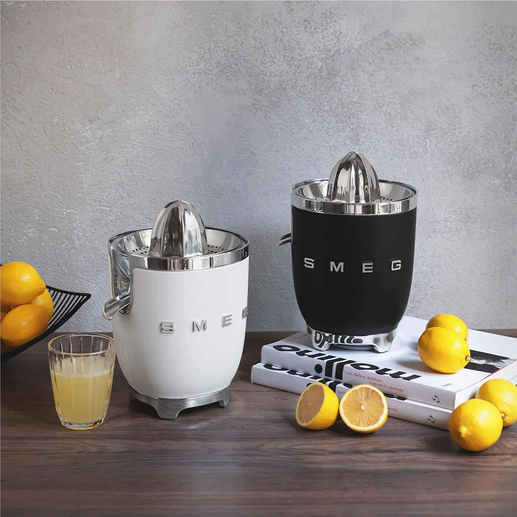 Smeg 50's Style Retro Citrus Juicer (Black)