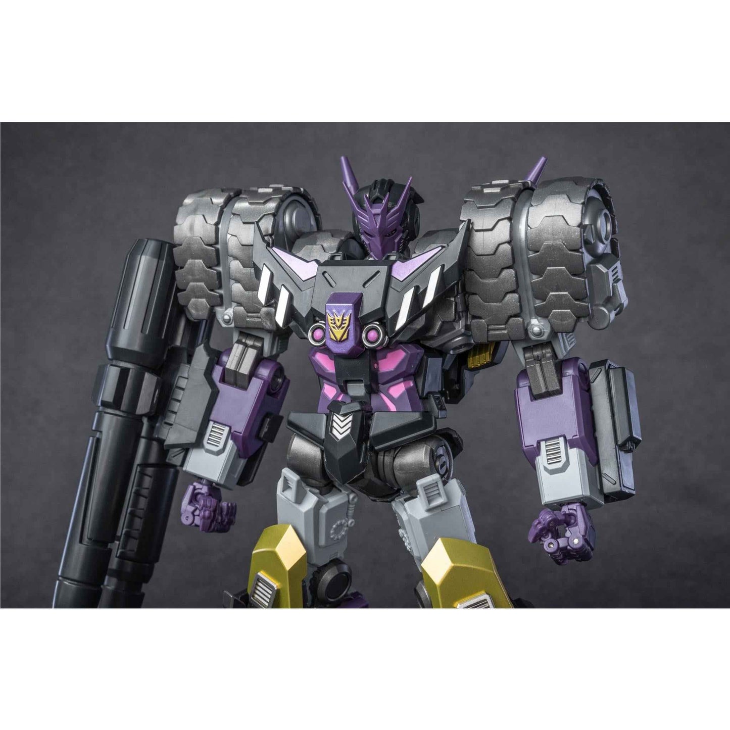 Transformers: IDW - 21cm Tarn Model Kit - AMK Series