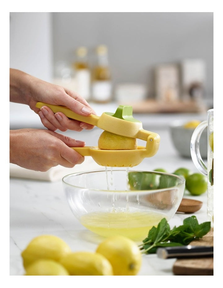 Juice Max Dual Action Citrus Press in Yellow