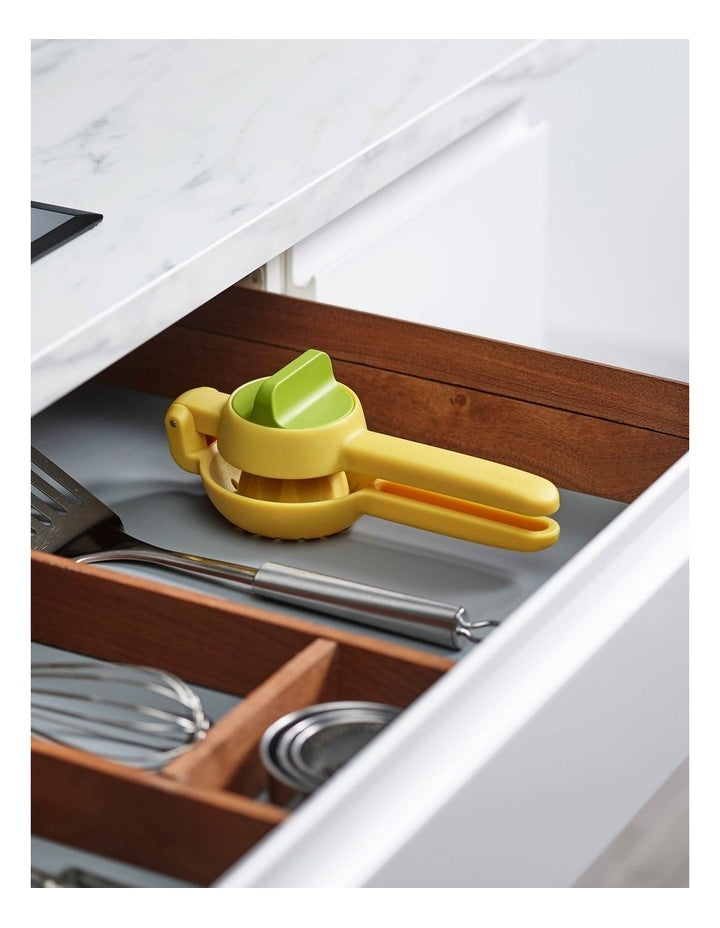 Juice Max Dual Action Citrus Press in Yellow