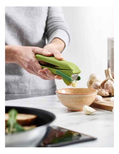Clean Force Garlic Press in Green