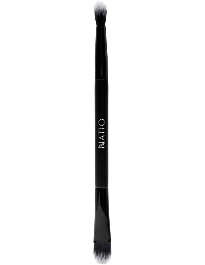 Apply and Blend Eyeshadow Brush
