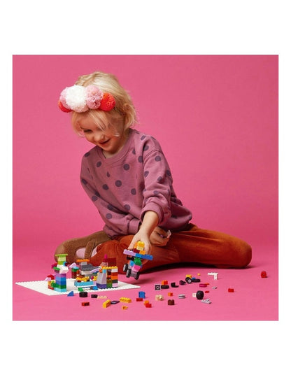 Classic White Baseplate 11026