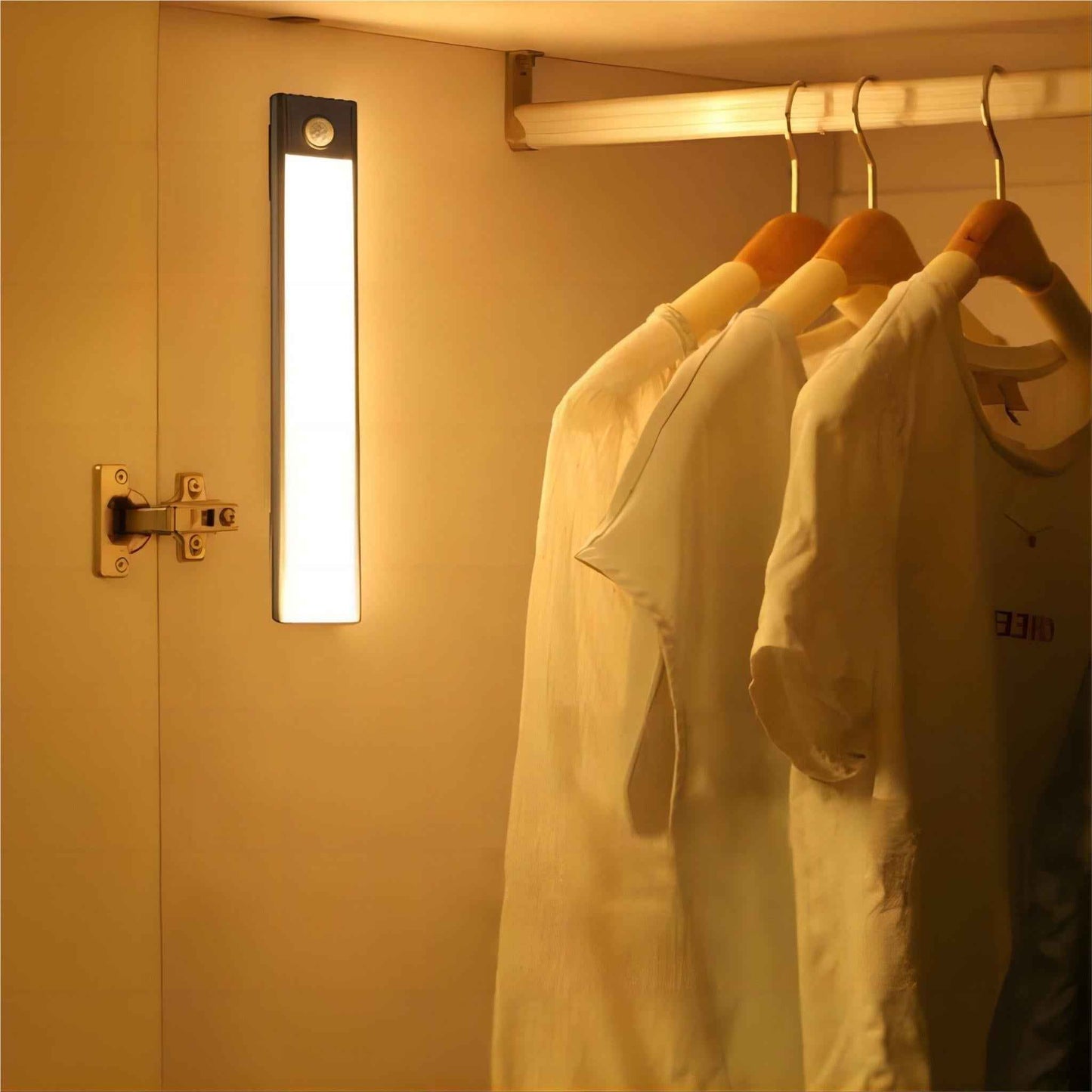 Evol Sensor LED Cabinet Light 204MM