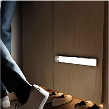 Evol Sensor LED Cabinet Light 204MM