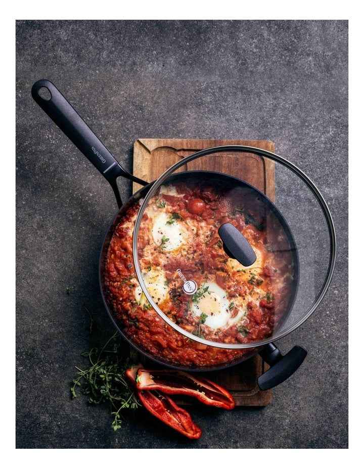 SmartShape Covered Skillet 28cm/4.24L PFAS-free in Black