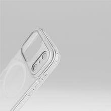 Cygnett AeroMag Clear Magnetic Case