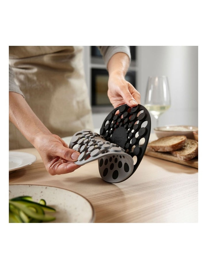 Spot-On Round Silicone Trivets Round Set of 2 in Grey