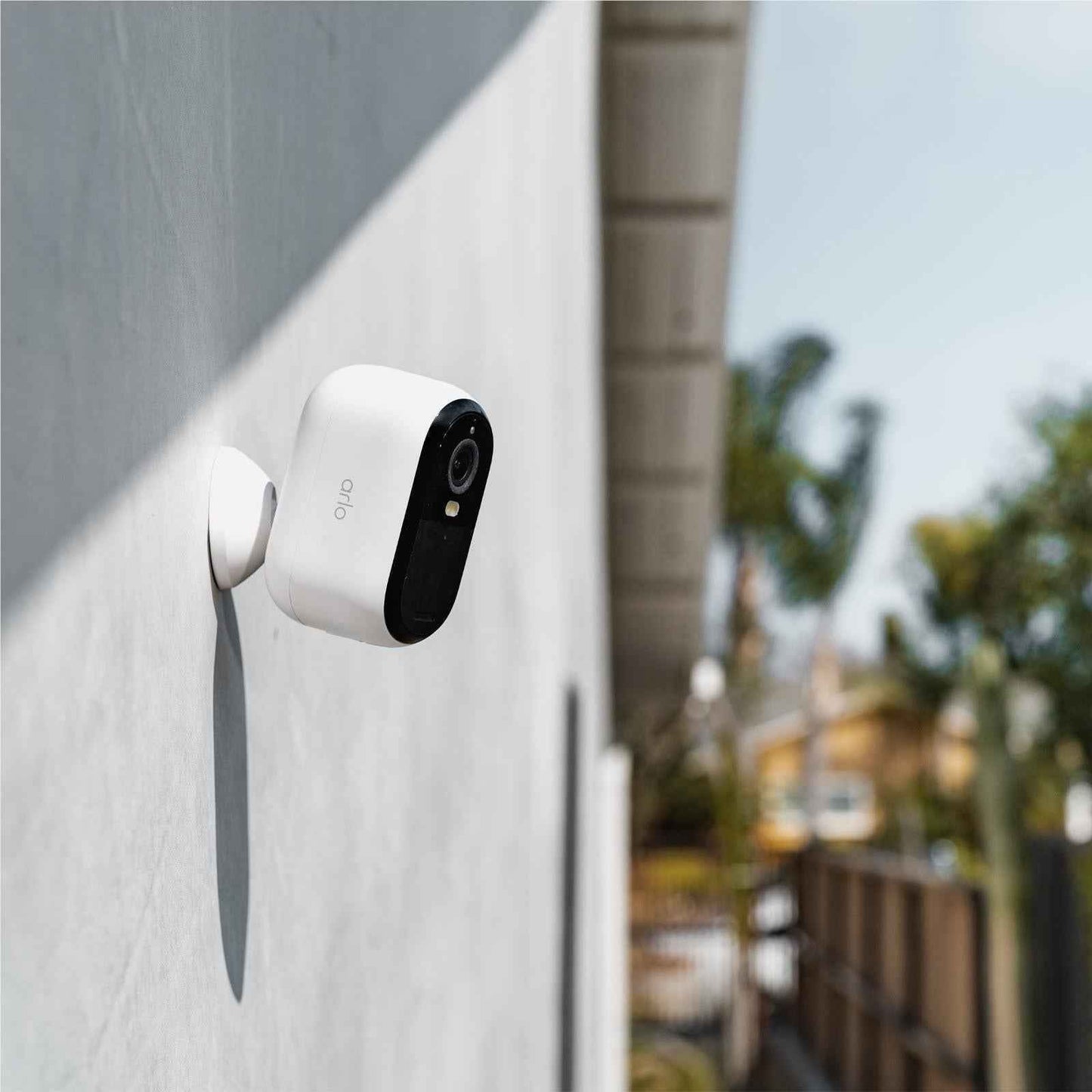 Arlo Essentials 2K (3rd Gen) Outdoor Solar Security Camera Kit  + 6M Subscription (4 Pack)