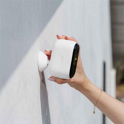 Arlo Essentials 2K (3rd Gen) Outdoor Solar Security Camera Kit  + 6M Subscription (4 Pack)