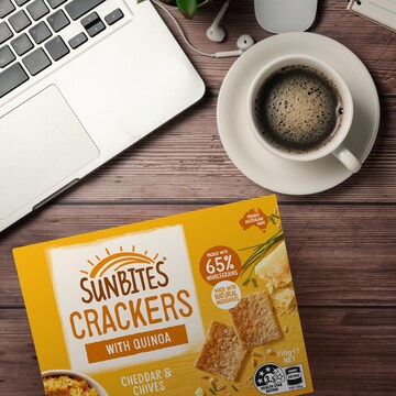 Sunbites Cheddar & Chives Crackers Quinoa Snack 110g