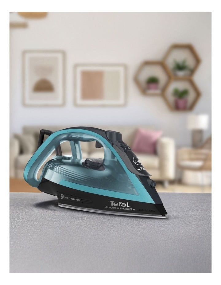 UltraGlide Anti-Calc Plus Steam Iron FV5873